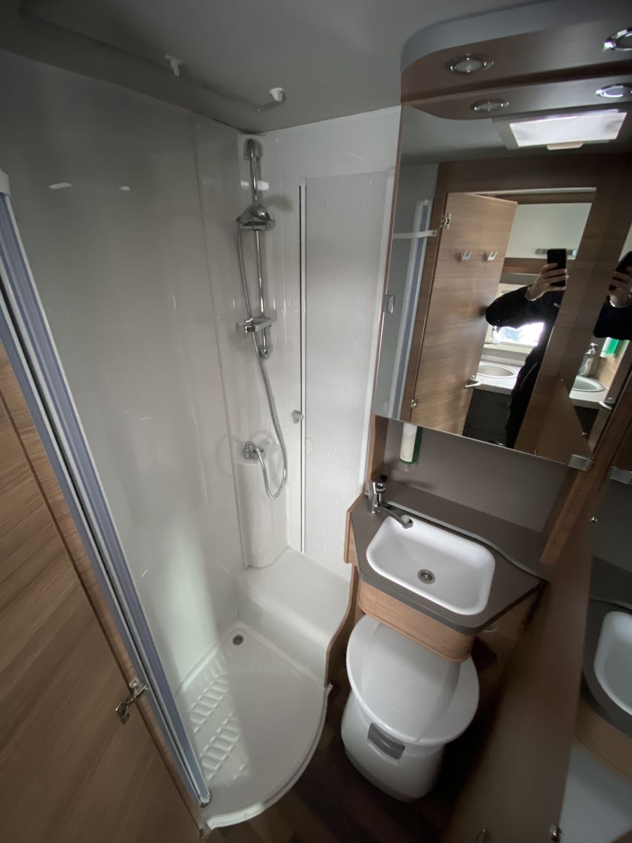 Fahrzeugabbildung Weinsberg CaraCompact MB EDITION PEPPER 640 MEG AT, MBUX