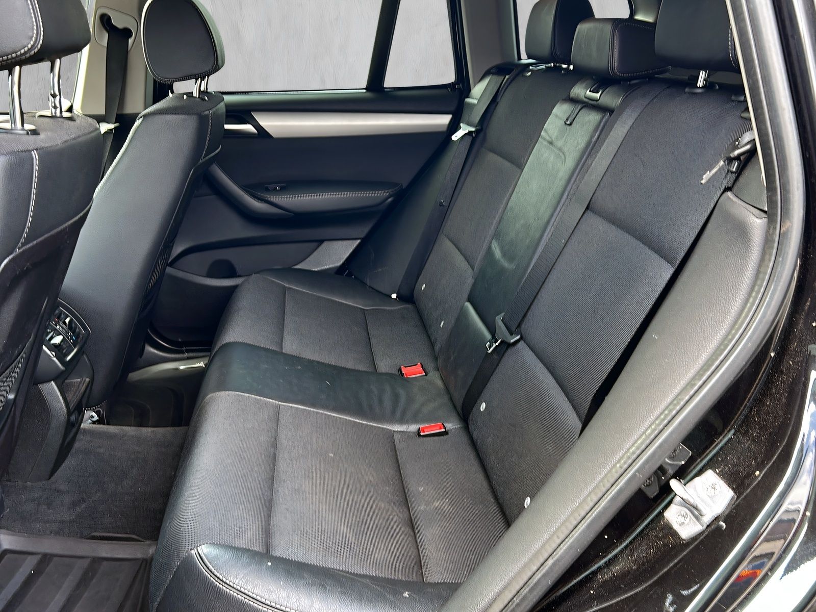 Fahrzeugabbildung BMW X3 xDrive 28 i MOTORSCHADEN NAVI PANO HEAD UP