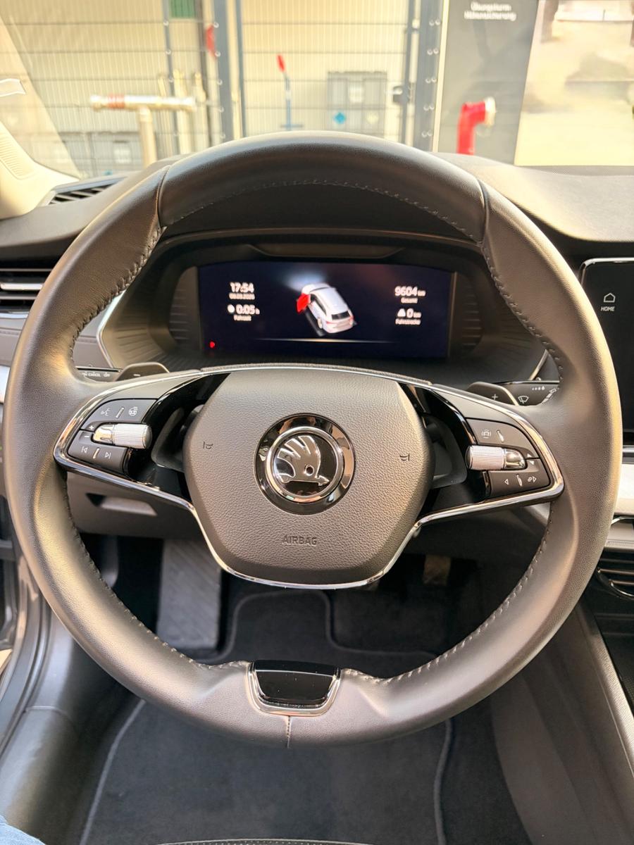 Skoda Octavia 1.5 TSIe-TEC DSG Combi Tour Sondermodell