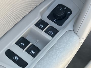 Volkswagen Tiguan - 7