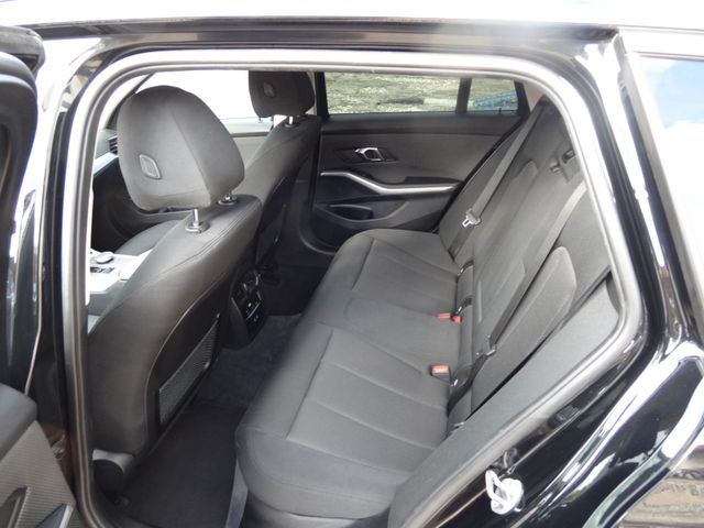 Fahrzeugabbildung BMW 320d Advantage/1.Hd/Navi/AHK/Virtual/190PS/