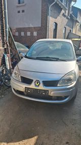 Renault Scenic - Renault Scenic aus 2007 mit Diesel-Antrieb