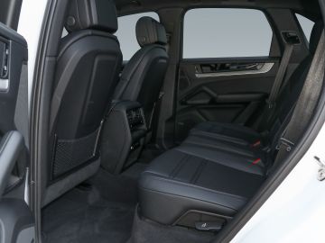 Porsche Cayenne - 12
