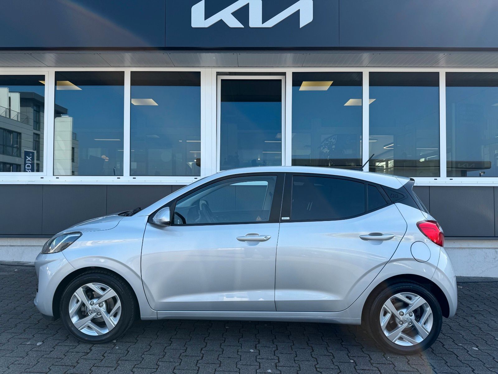 Fahrzeugabbildung Hyundai i10 1.2ltr. AMT Style 1 Hd. Scheckheft M+S