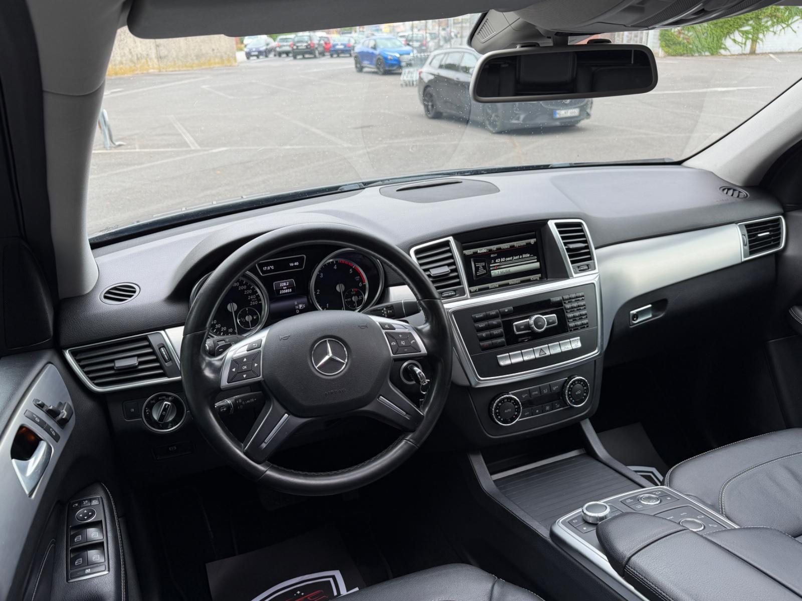 Mercedes-Benz ML 350 CDI BlueTec 4Matic*Panorama*20Zoll*Top*
