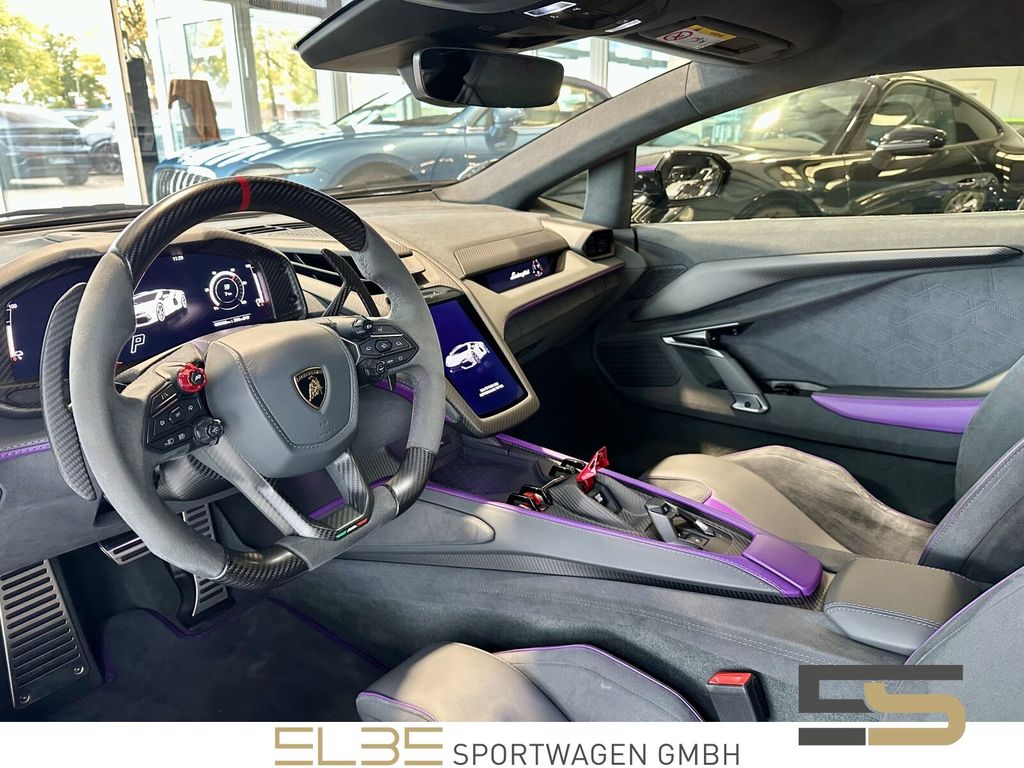 LAMBORGHINI Revuelto 2026