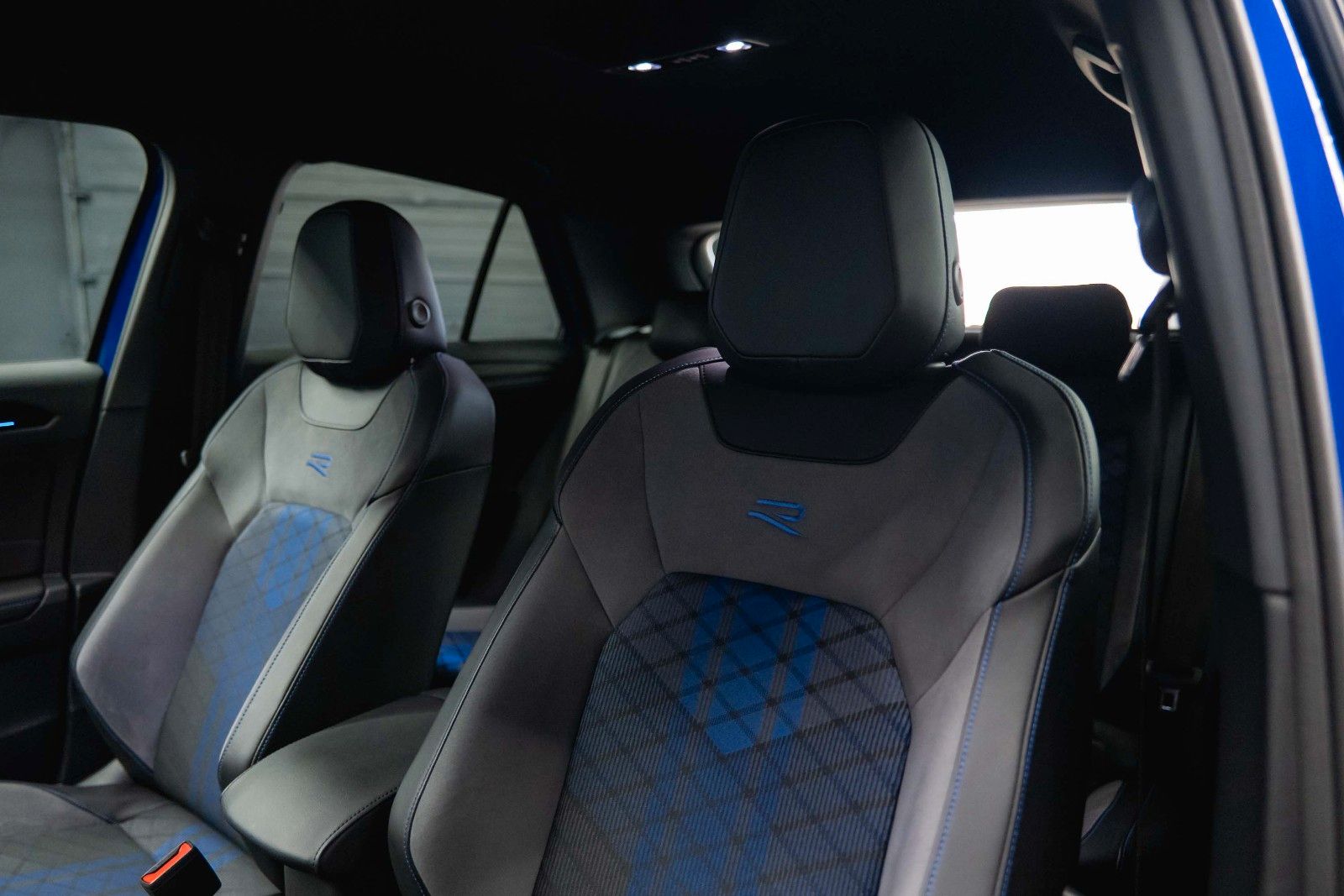 Fahrzeugabbildung Volkswagen T-Roc R 4Motion Black Design *ACC*Matrix*DAB+*