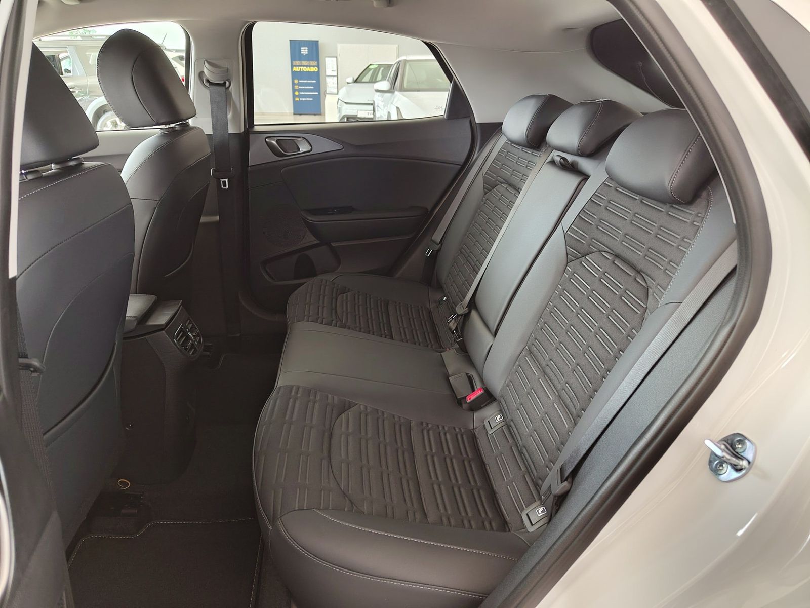 KIA XCeed 1.6 T-GDI DCT Vision Komfort-Pro Design – Bild 9