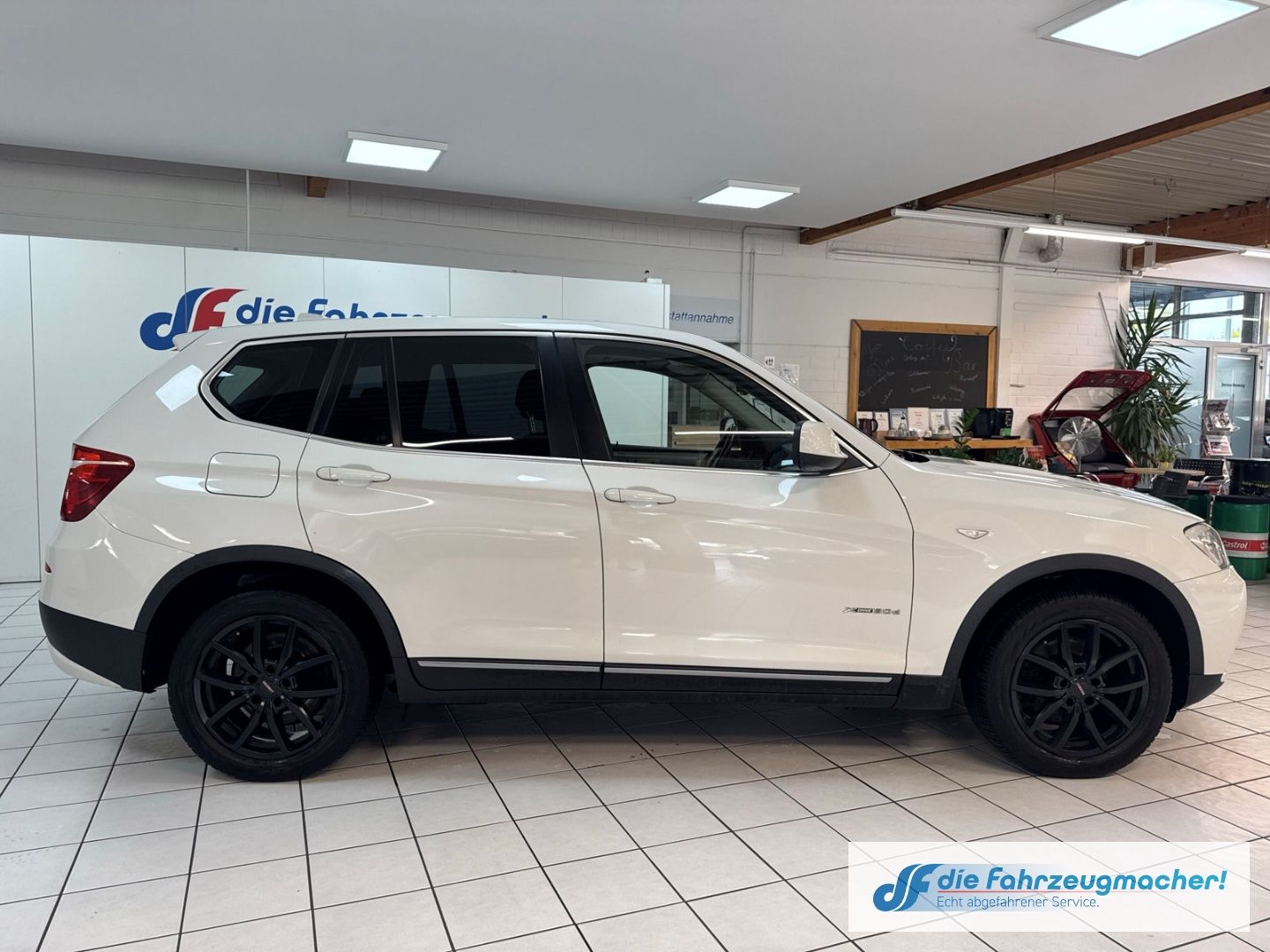 Fahrzeugabbildung BMW X3 xDrive 30d  El. Panodach Bi-Xenon *EXPORT