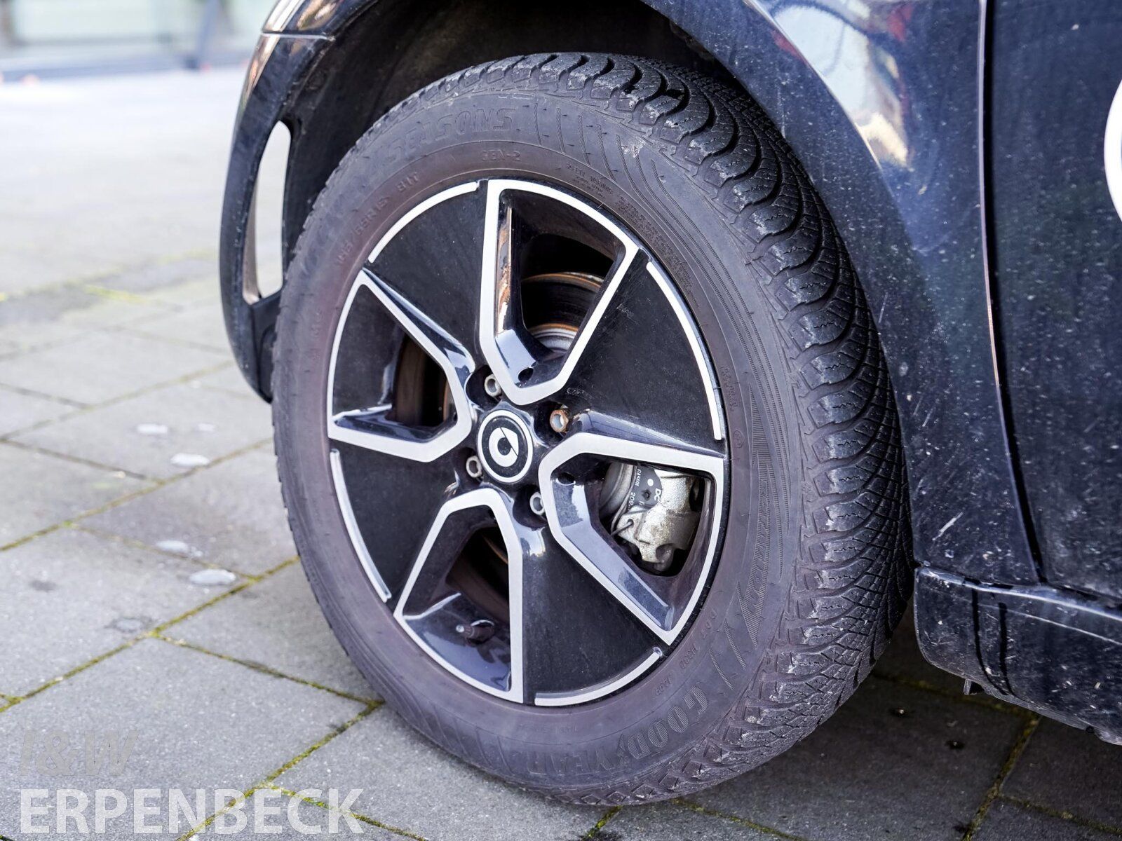 Fahrzeugabbildung Smart smart EQ fortwo Exclusive 22kW SHZ Kamera LED