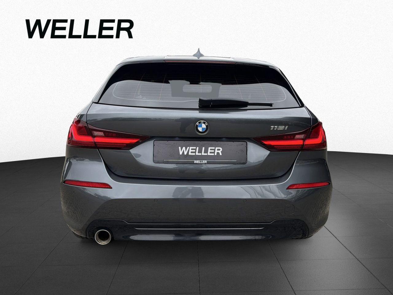 BMW 118i Sport L.,AHK,LED,LC-Pro,HUD,Dach,Lenkradhzg