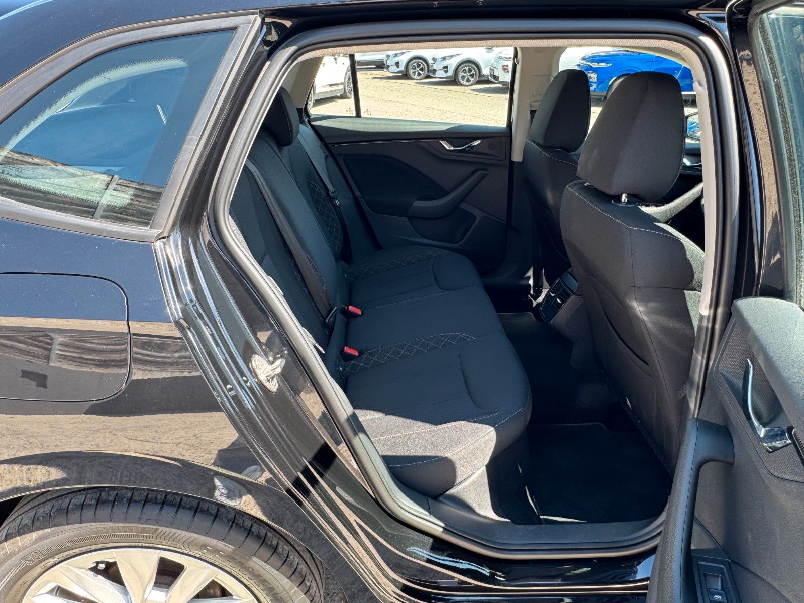 Fahrzeugabbildung SKODA Scala Ambition 1.0 TSI DSG Navi SmartLink VC SHZ