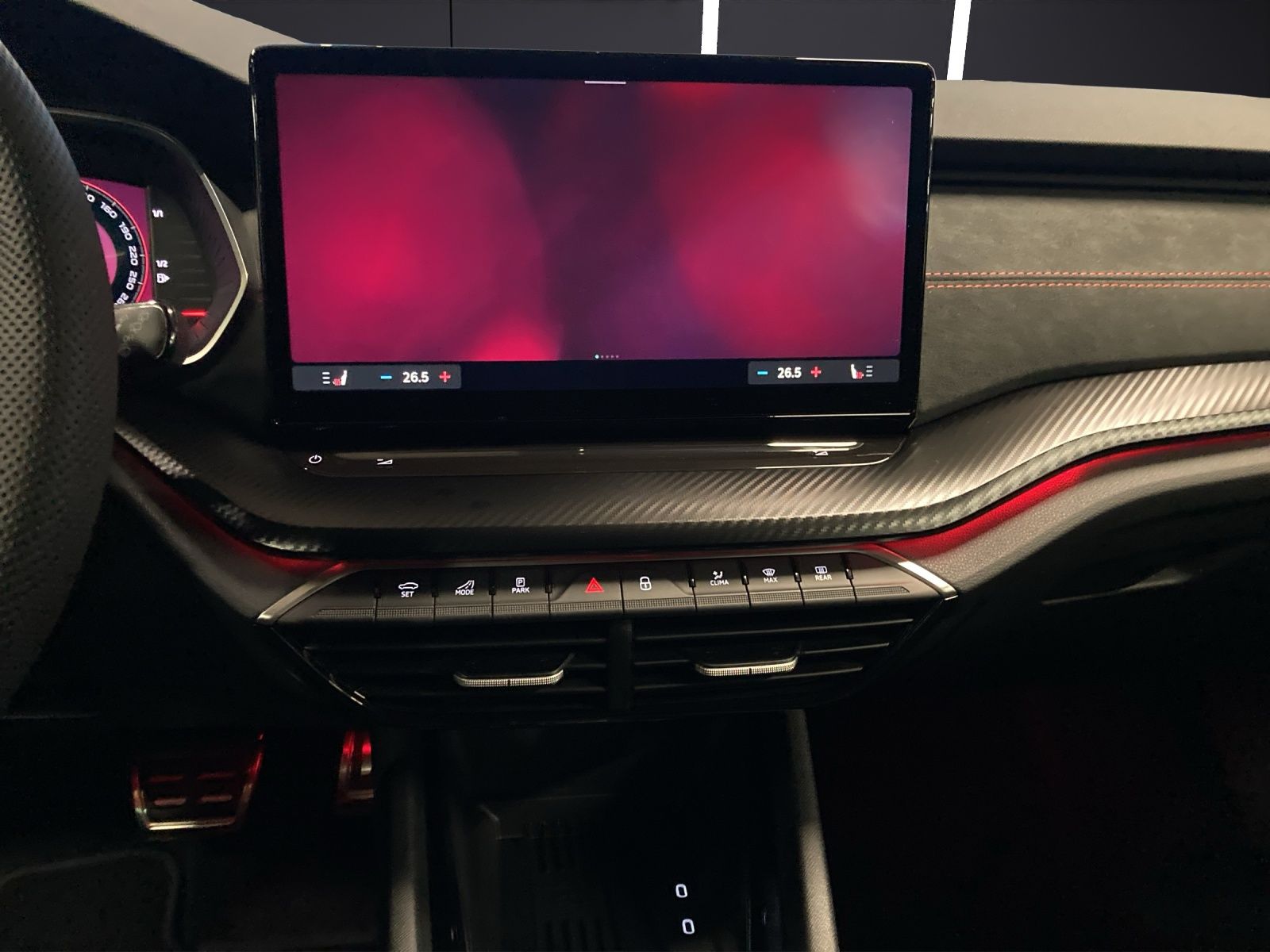 Fahrzeugabbildung SKODA Octavia Combi RS 2.0 TSI DSG AHK CANTON MATRIX