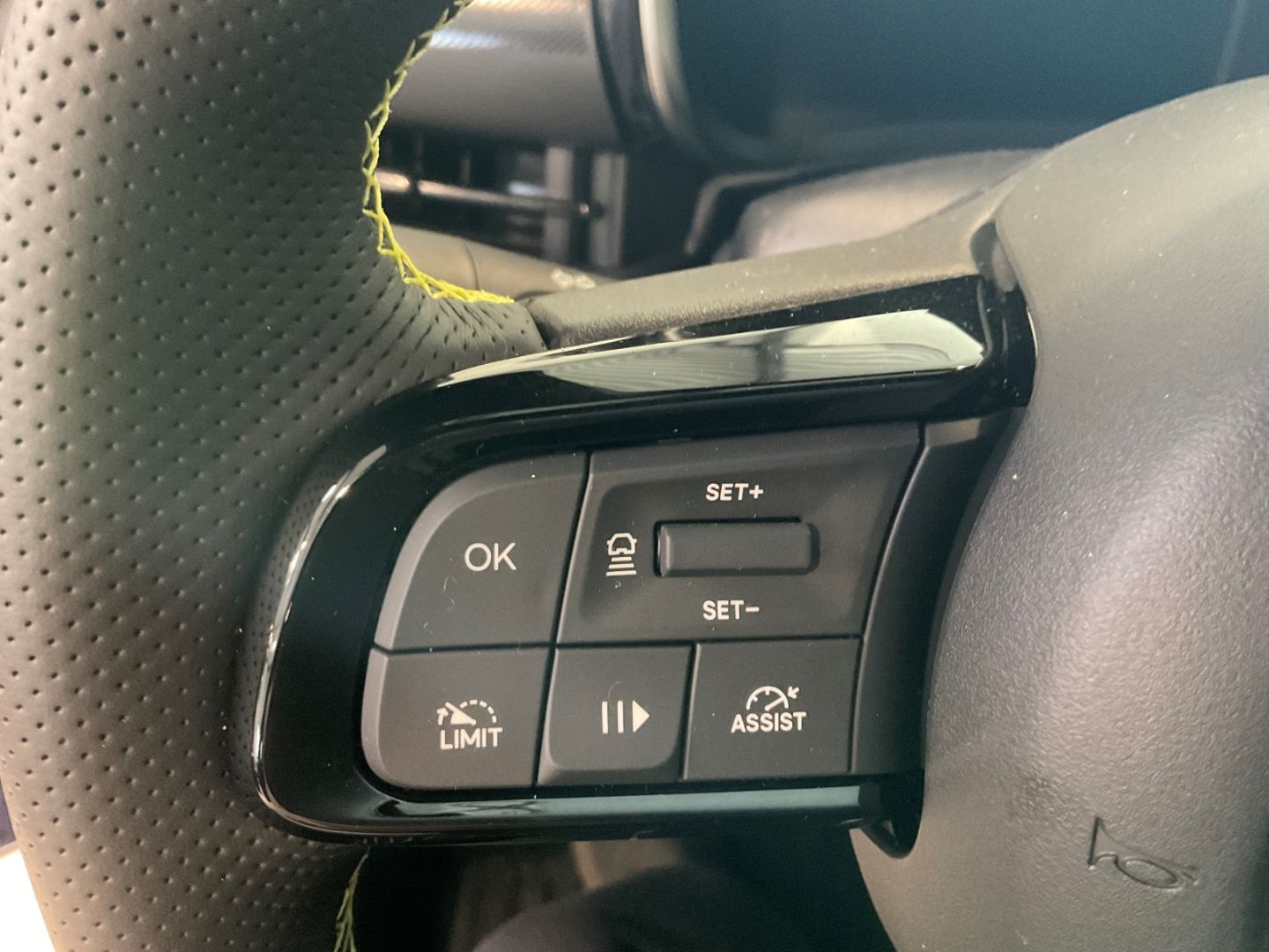 Abarth 600e - Bild 11