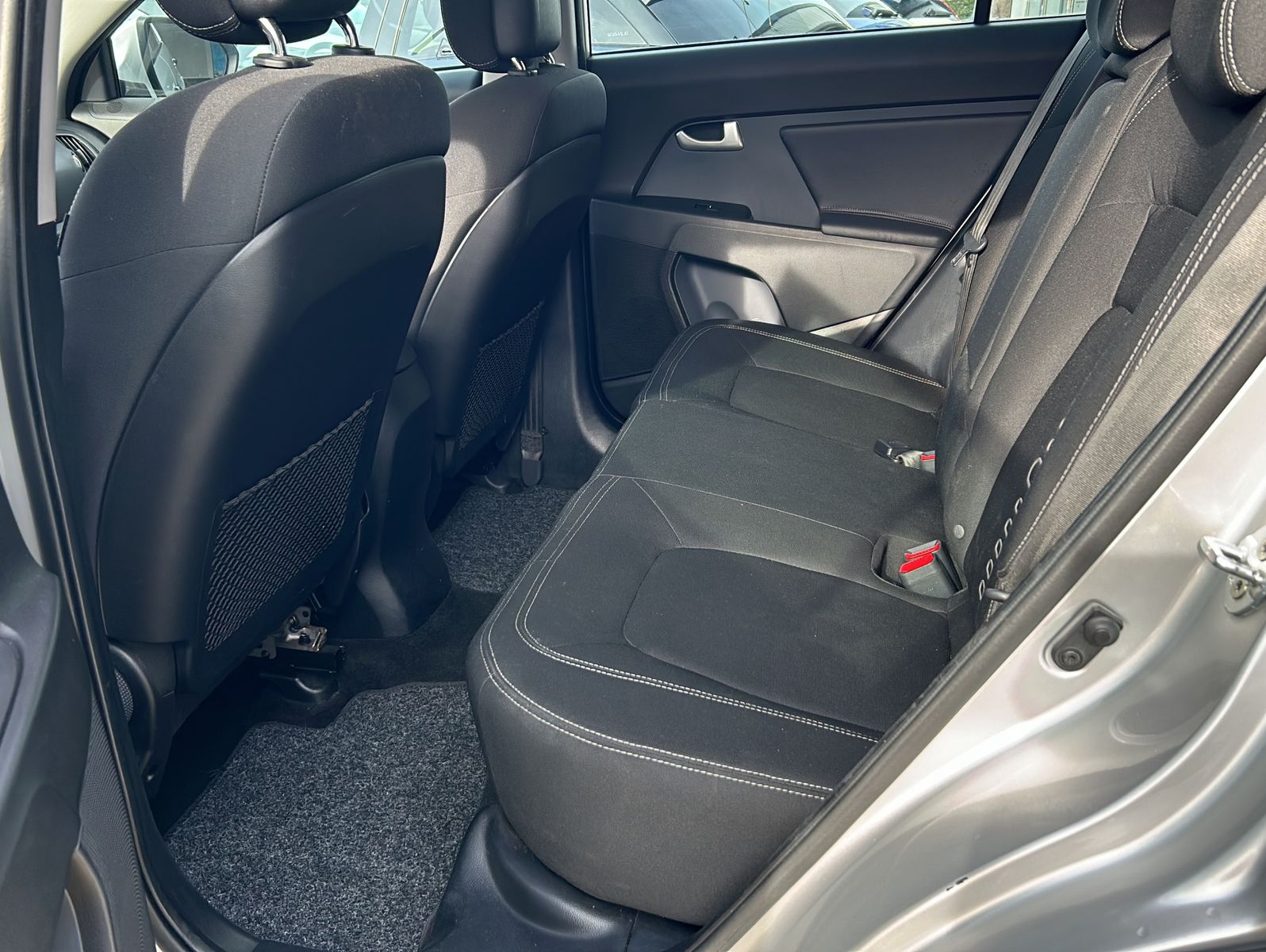 Fahrzeugabbildung Kia Sportage 2,0 Attract 2WD