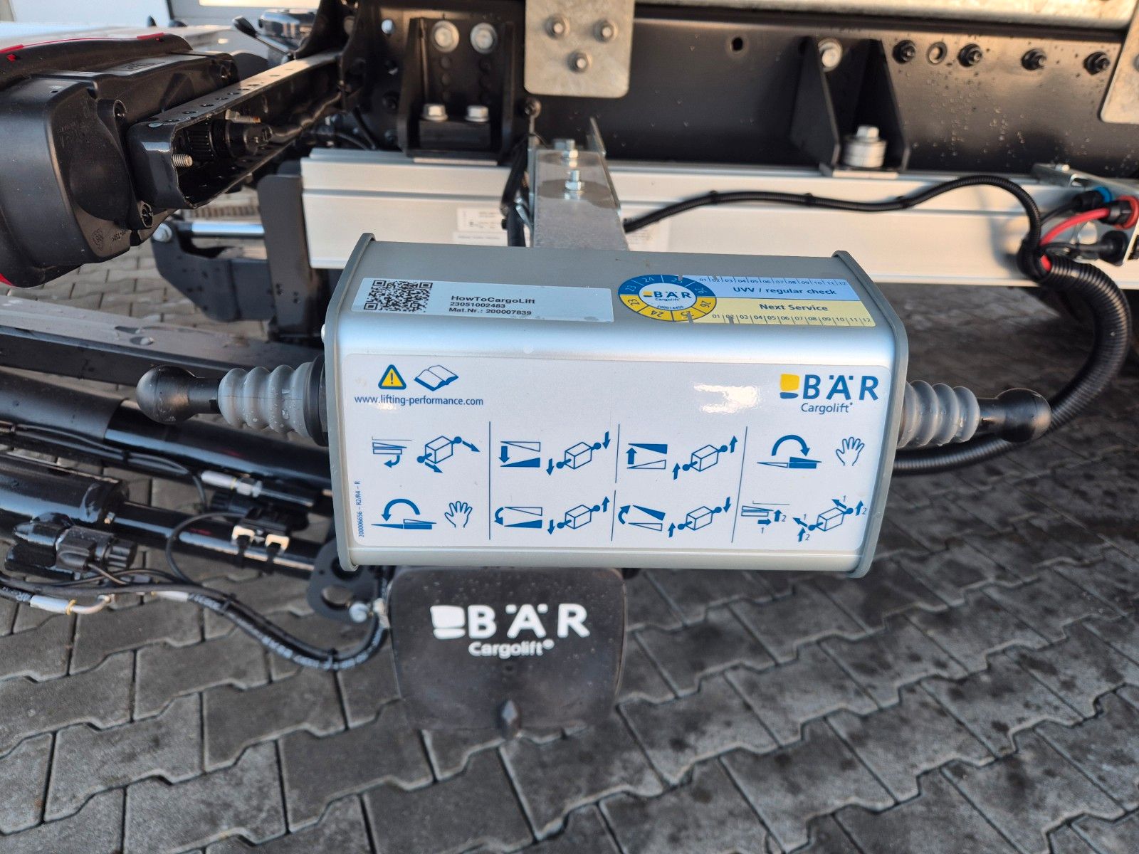 Fahrzeugabbildung Iveco S-Way 400 4x2 Kühlkoffer, LBW, Thermoking T1200R