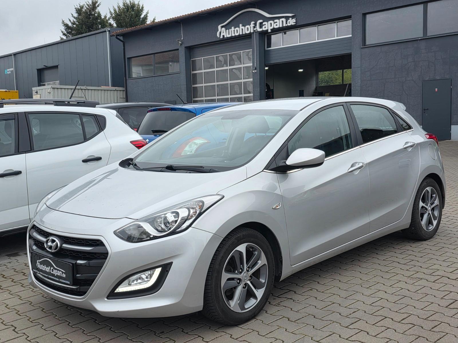 Hyundai i30 blue Trend/Klima/SHZ/LHZ/Eu6/PDC/TÜV 12.27/