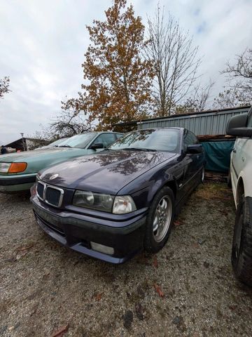 BMW 320i E36 Limo