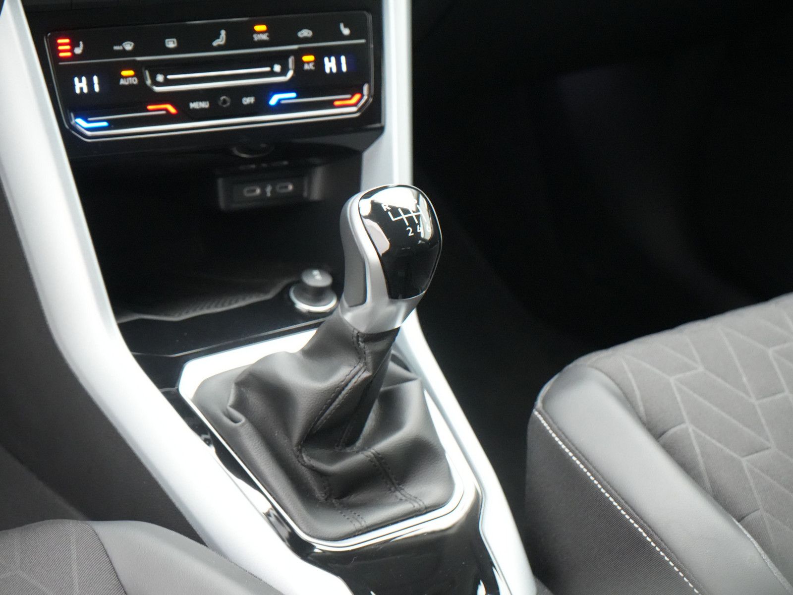 Volkswagen T-Roc - Bild 12