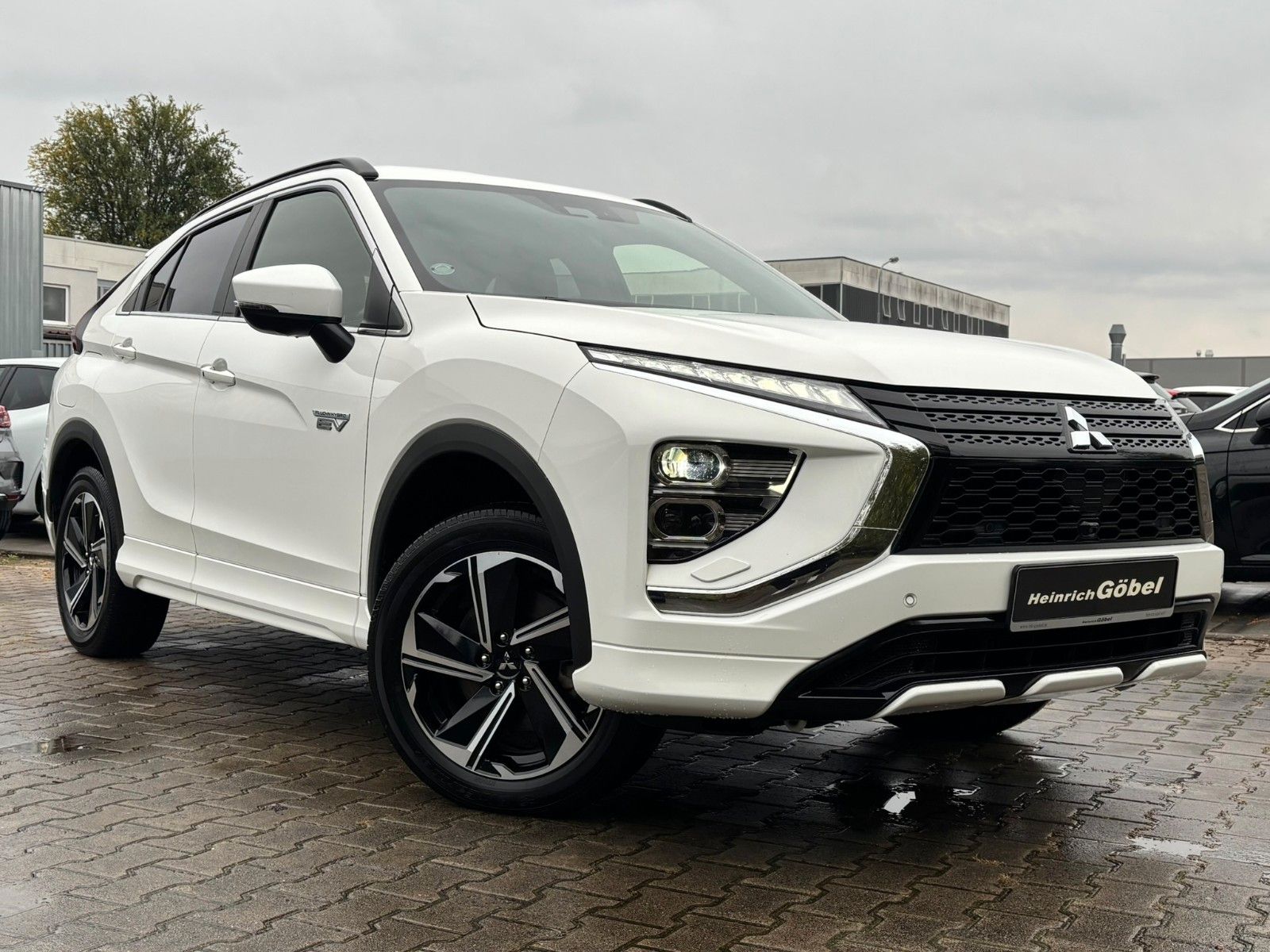 Fahrzeugabbildung Mitsubishi Eclipse Cross PHEV Select