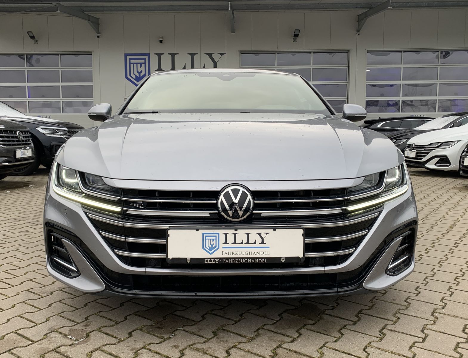Fahrzeugabbildung Volkswagen Arteon Shooting Brake 2.0 TDI*R-Line*4Motion*AHK