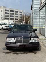 Mercedes-Benz E 320 Coupe  - Mercedes-Benz E 320: Sportwagen