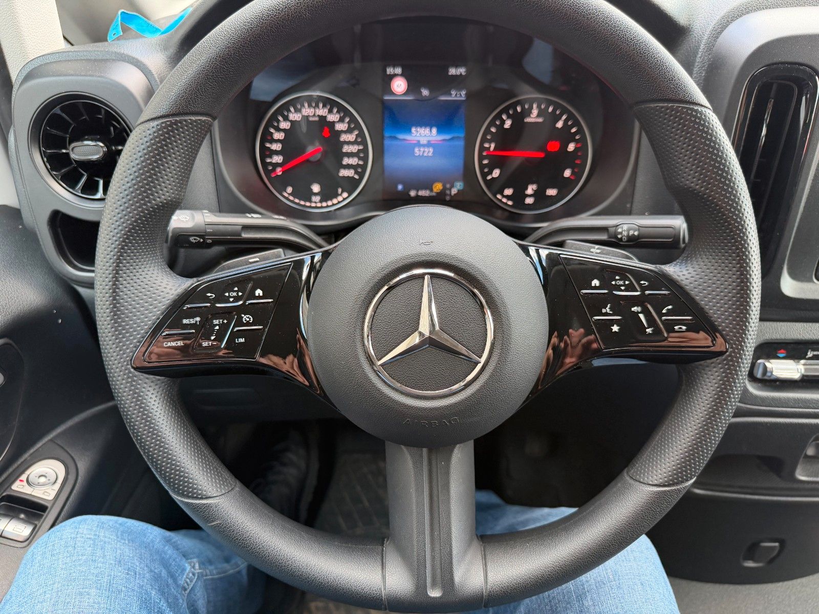 Fahrzeugabbildung Mercedes-Benz Vito 116 CDI 9G Extralang Klima MBUX
