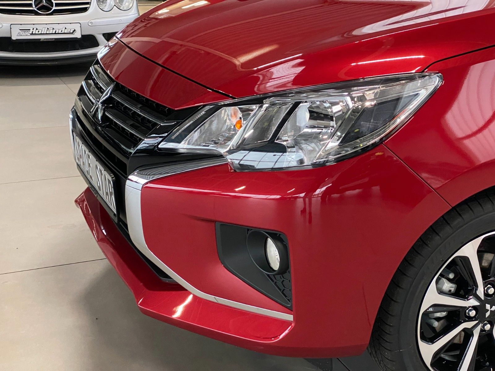 Fahrzeugabbildung Mitsubishi Space Star 1,2 Select Plus + Kamera Tempomat Top