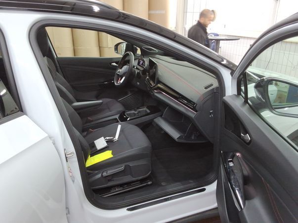 ID.4 GTX 4M IQ.LIGHT+PANO+AHK+KAMERA+360°+HARMAN