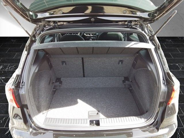 Fahrzeugabbildung SEAT Arona 1.0 TSI Xperience AHK 18''