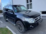 Mitsubishi Pajero 3,2 DI-D 4WD Plus Automatik - Mitsubishi Pajero aus 2012
