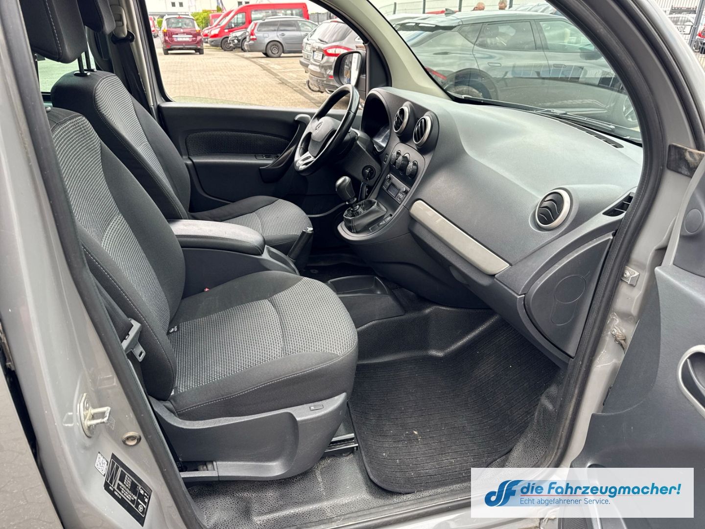 Fahrzeugabbildung Mercedes-Benz Citan Kombi 111 CDI lang SHZ Temp PDC *EXPORT
