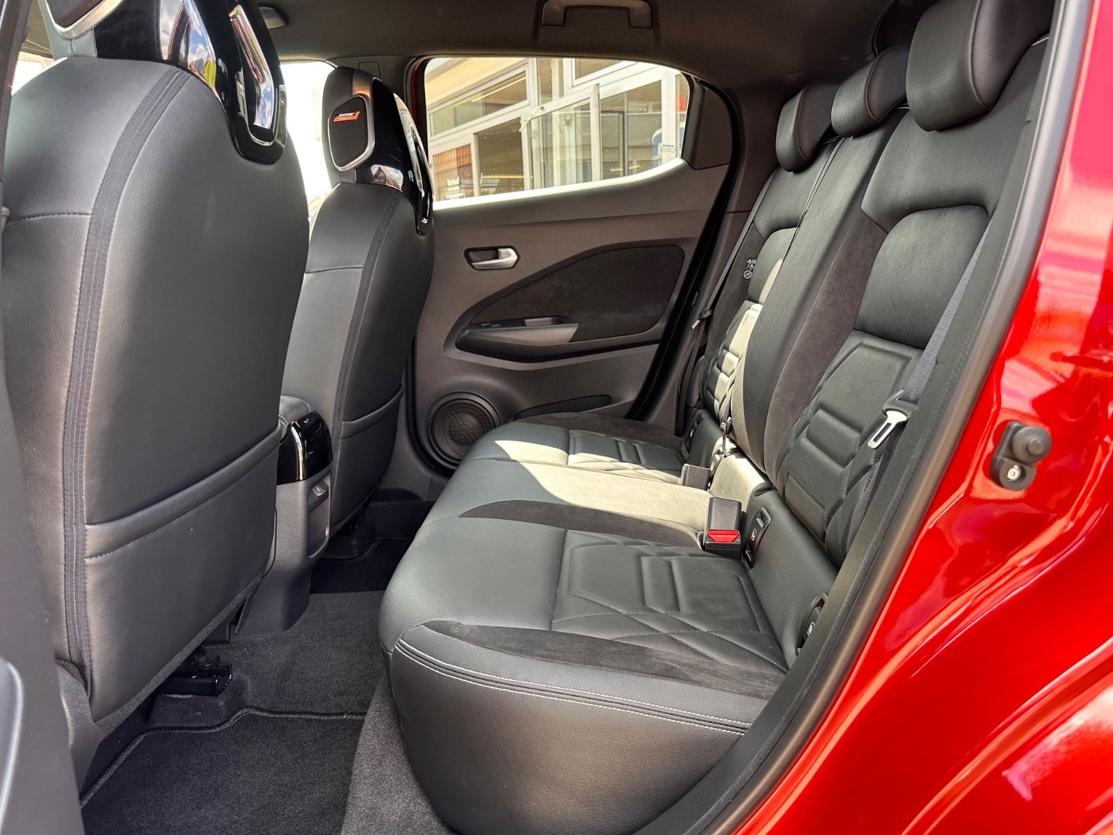 Fahrzeugabbildung Nissan Juke N-Design 1.0 DIG-T DCT Bose/LED/GRA/LM19"