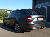 Skoda Octavia 2.0 TDI DSG Combi Drive 4x4 - Skoda Octavia Drive mit Diesel-Antrieb