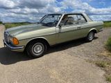 Mercedes-Benz 230 CE - Mercedes-Benz aus 1985: Coupé