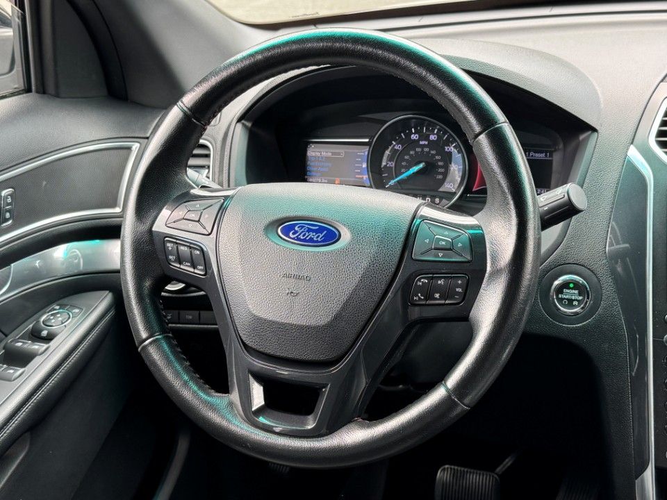 Fahrzeugabbildung Ford Explorer 3.5 Ecoboost 4x4 Sport Leder PDC