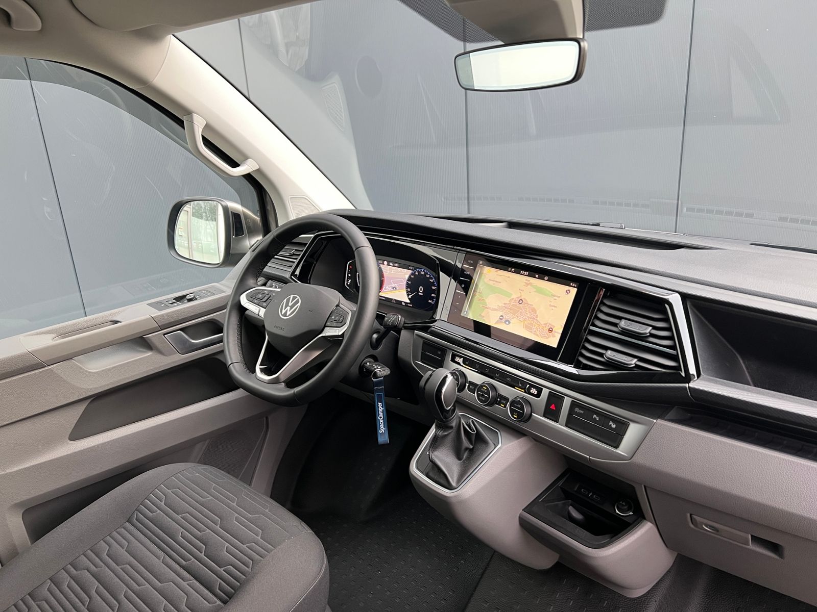Fahrzeugabbildung Volkswagen T6.1 SpaceCamper Light Caravelle 2.0 TDI 4 Motio