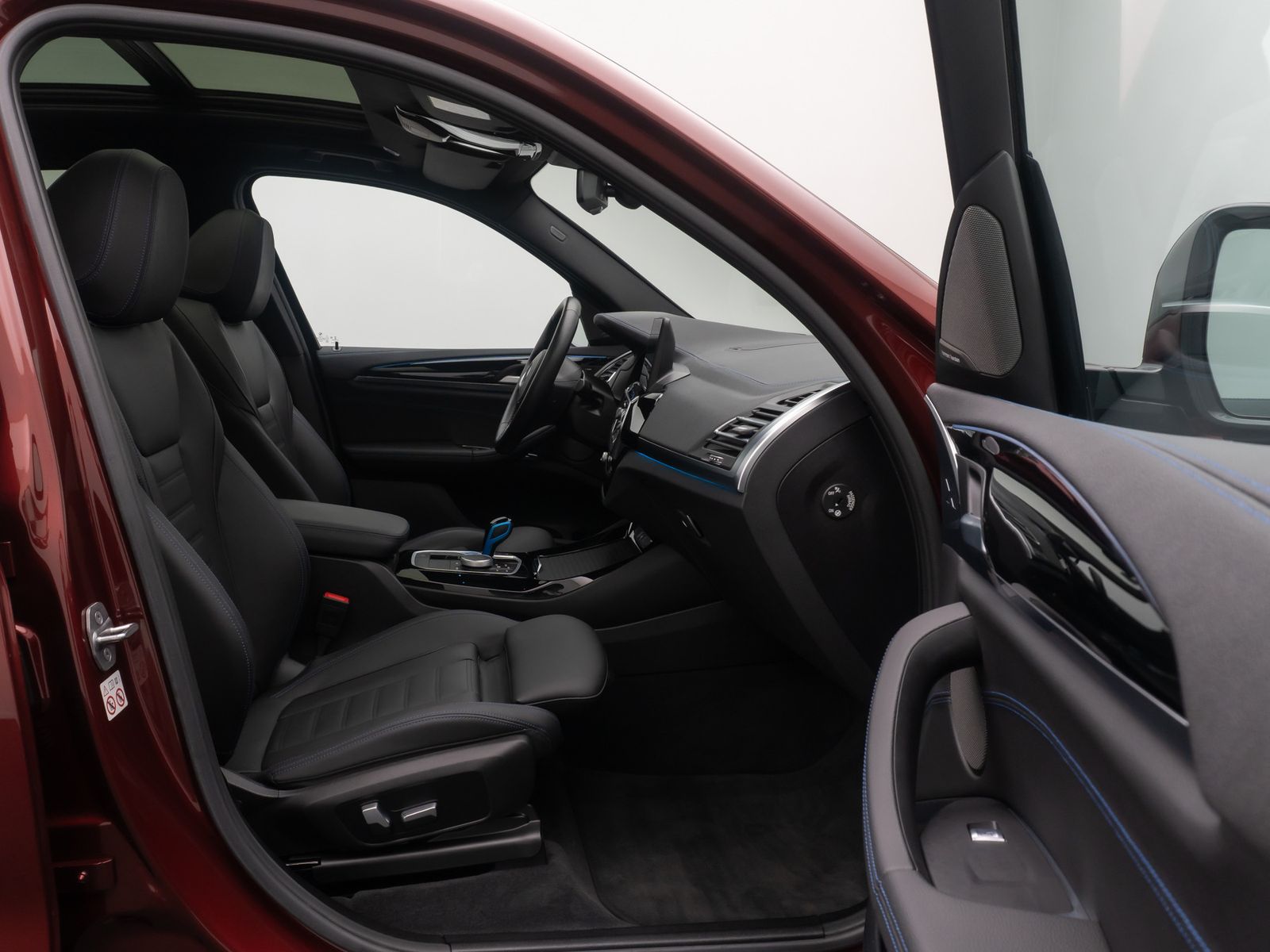 Fahrzeugabbildung BMW iX3 Impressive M Sport Panorama 360° HUD DAB H/K