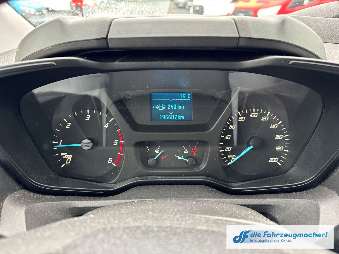 Fahrzeugabbildung Ford Transit Custom Kombi 300 L1 2.2 TDCi *8320 *EXPO
