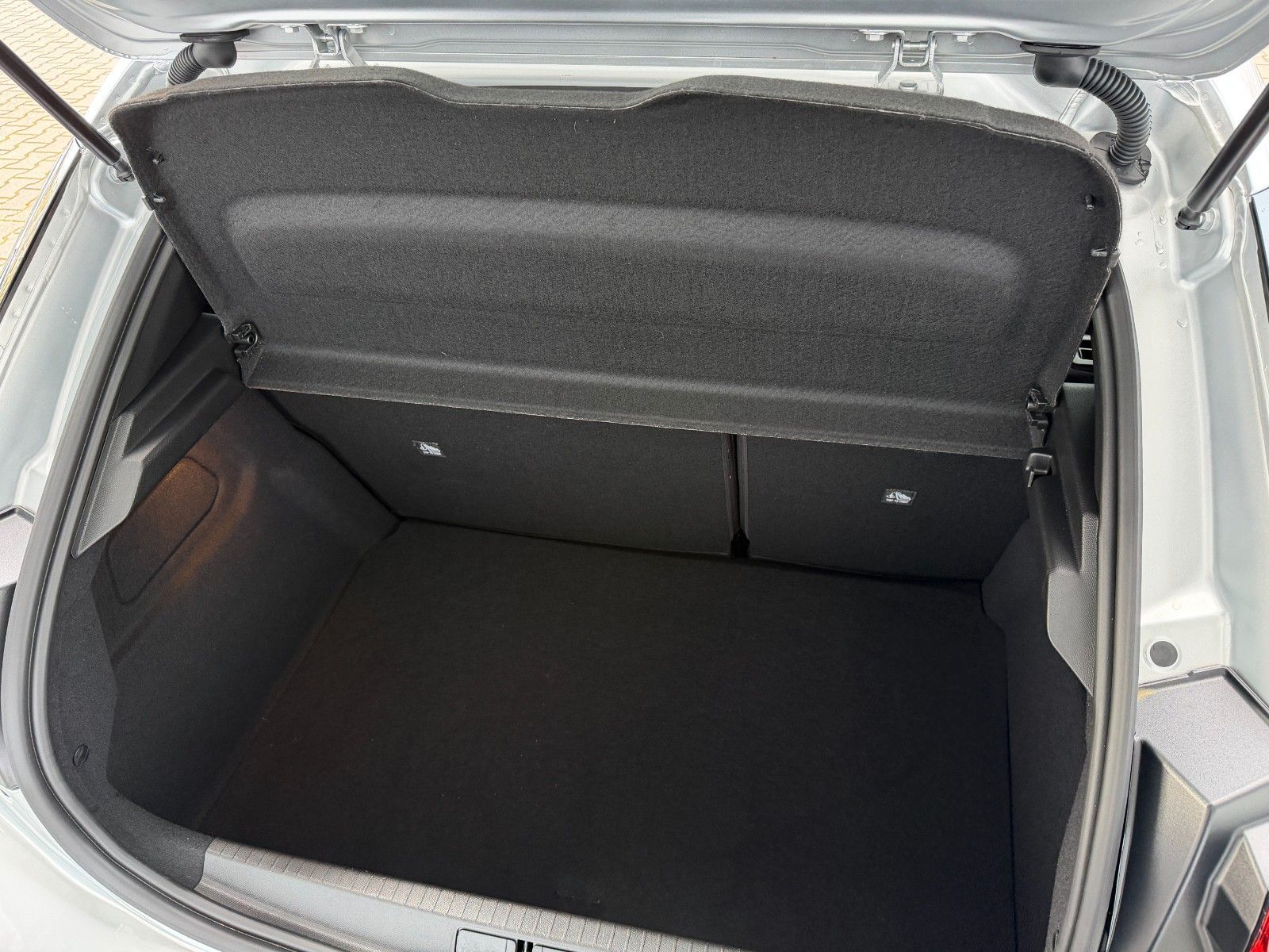 Fahrzeugabbildung Opel Corsa F 1.2 Turbo GS KlimaA,LED,Navi,SHZ,ACC,PDC