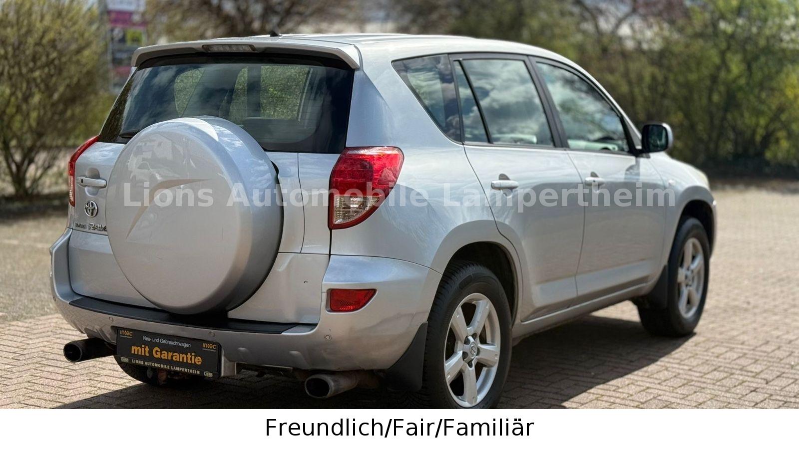 TOYOTA RAV 4 152 CH 4X4 BVM - EXECUTIVE -  Climatisation - VOLANT EN CUIR