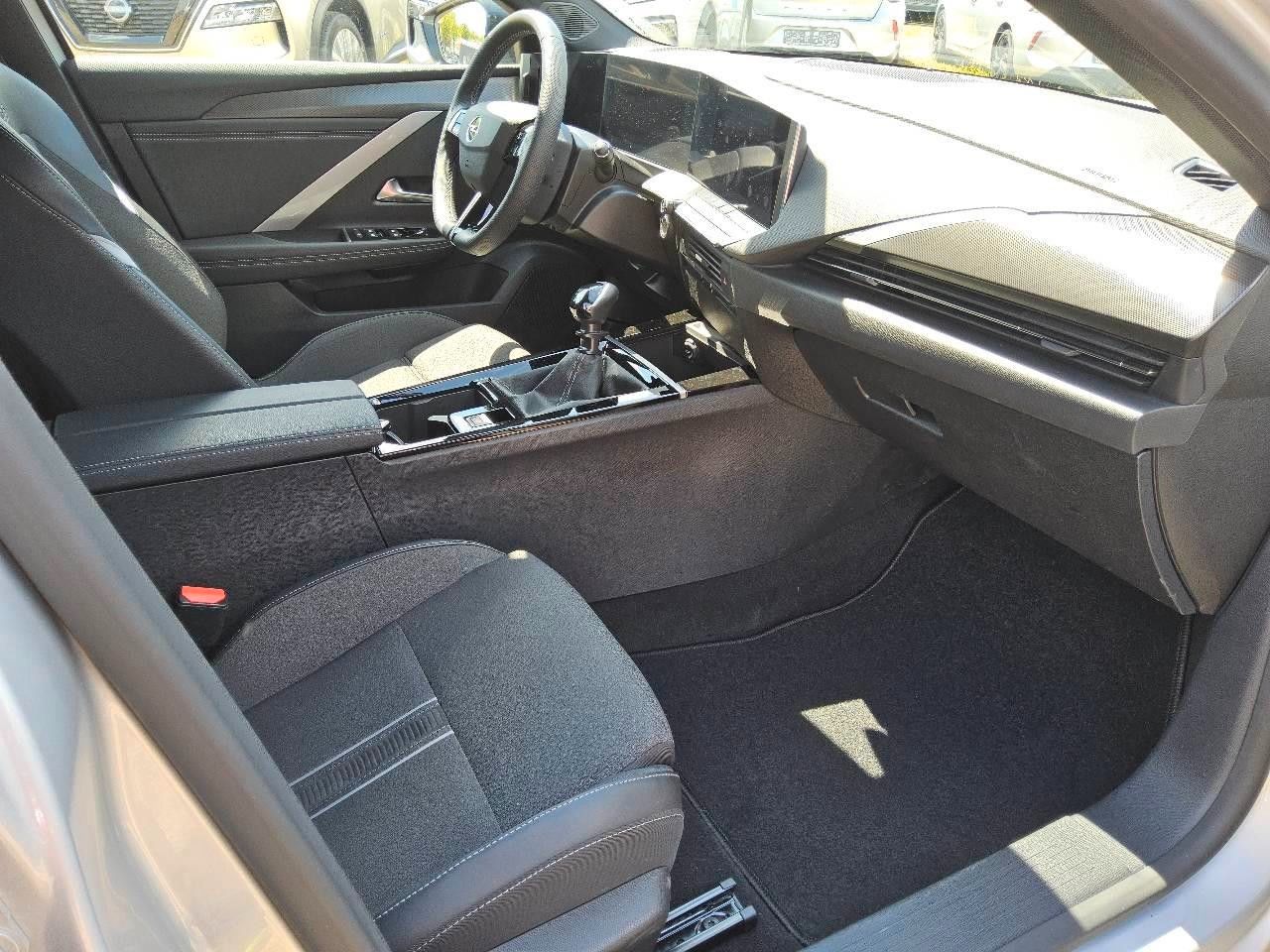 Fahrzeugabbildung Opel Astra L Lim. 1.2T GS LINE NAVI/LED/KAMERA/SPORT