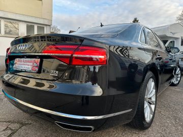 Audi A8 - 6