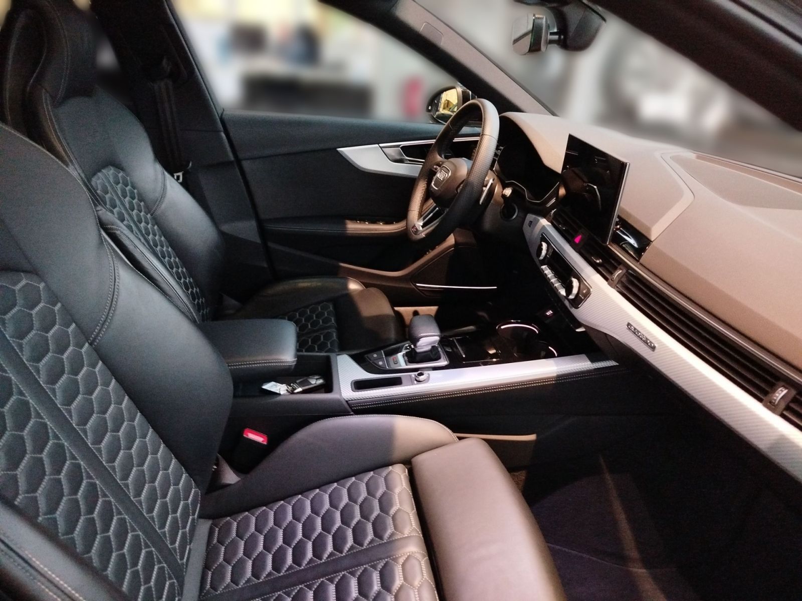 Audi RS4 - Bild 13