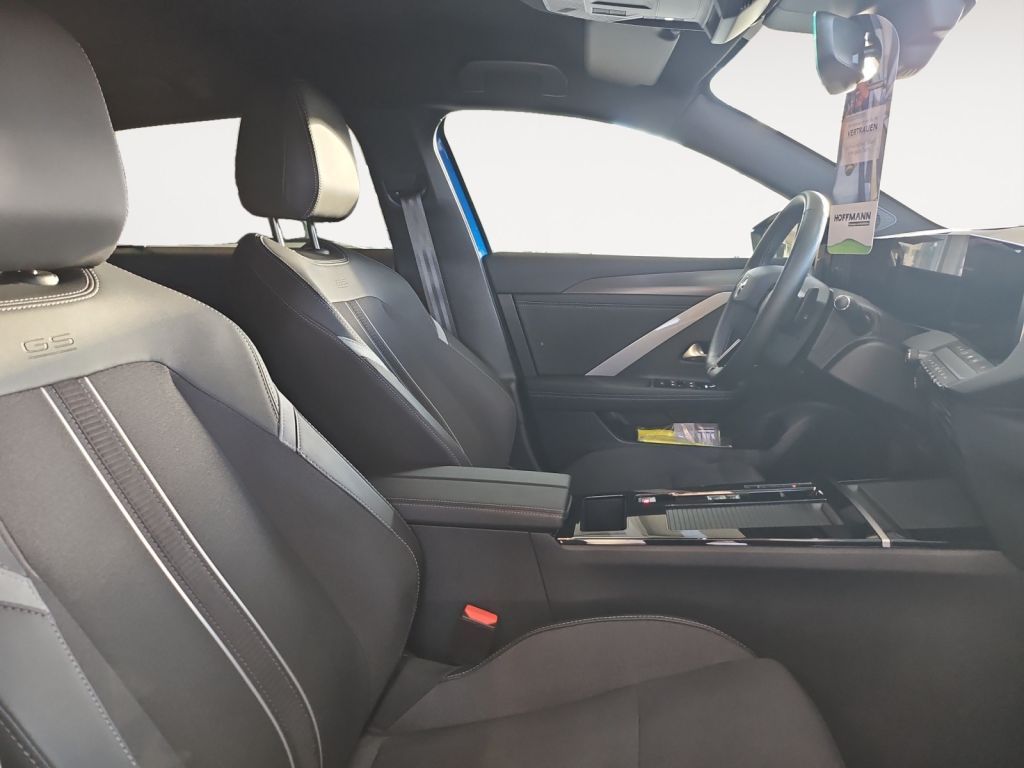 Fahrzeugabbildung Opel Astra Sports Tourer 1.2 Turbo Automatik GS