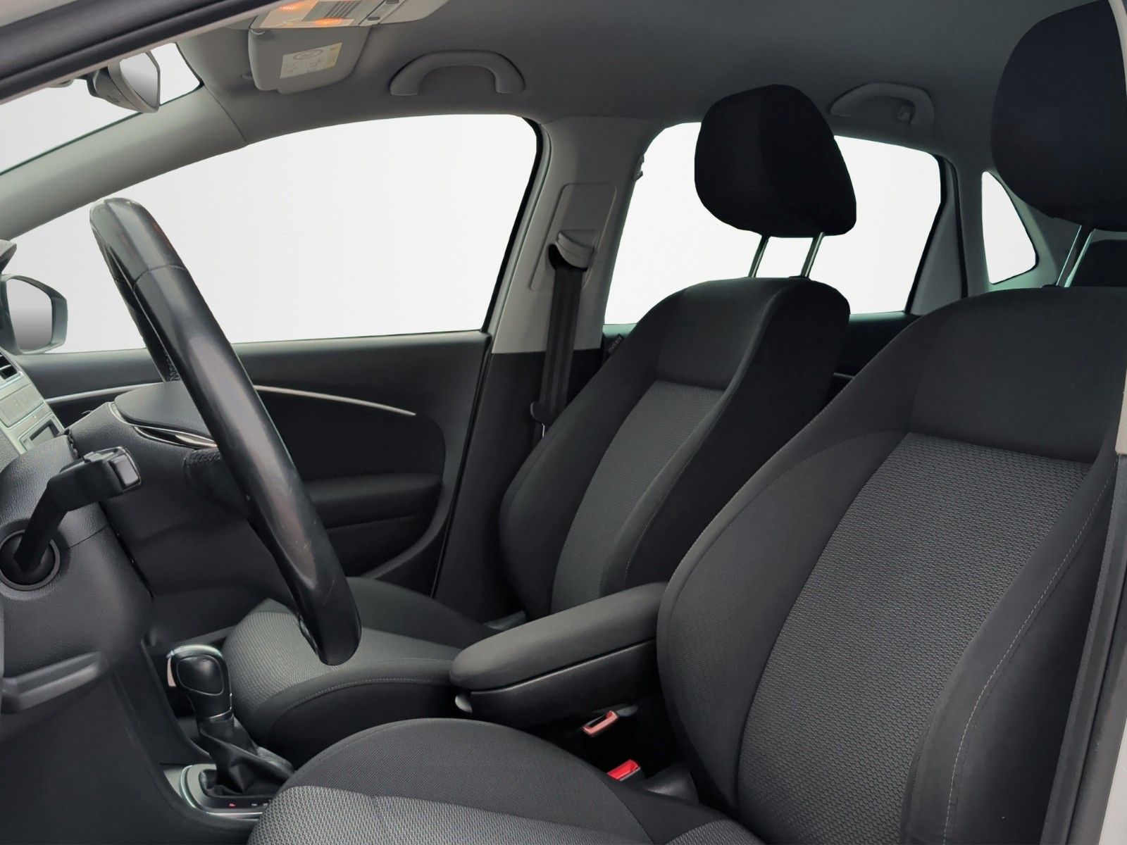 Fahrzeugabbildung Volkswagen POLO 1.2 TSI HIGHL DSG TEL APP KLIMAAUT 16" GRA