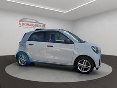 SMART forfour electric drive EQ Faltdach Apple CarPlay