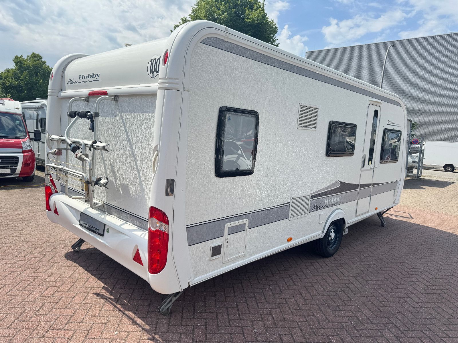 Fahrzeugabbildung Hobby 545 KMF DE LUXE SAT TV MOVER RUNDSITZGRUPPE