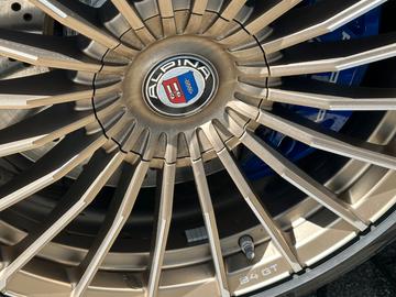 2025 Alpina B4 thumbnail 18