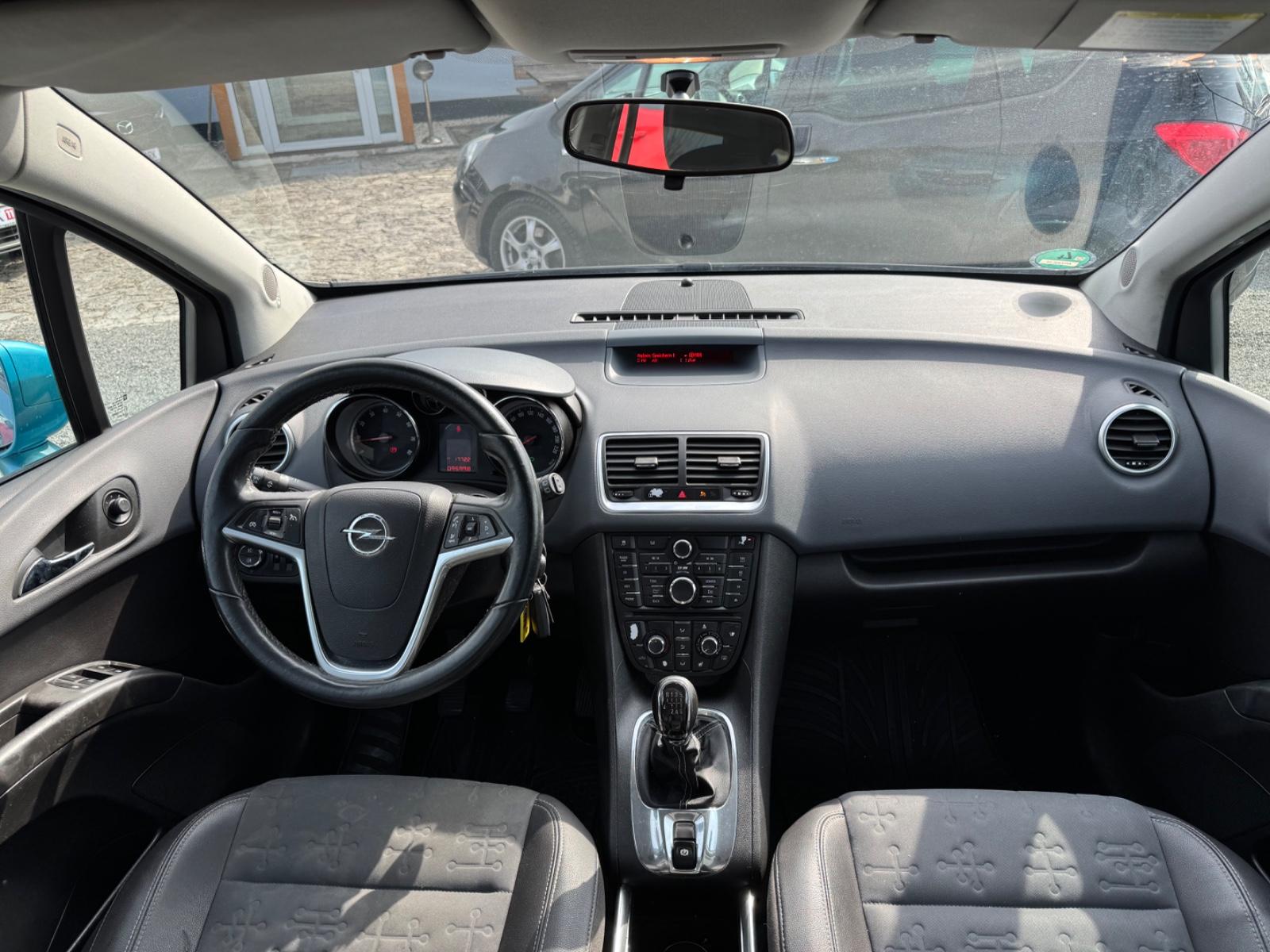 Opel Meriva 2011 — photo 11